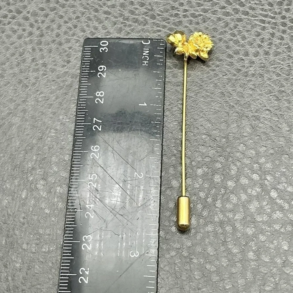 Vintage Stick Pin Gold Tone Floral Lapel Hat Flower Brooch Womens Fashion 2.5